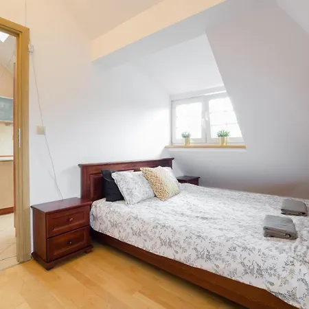 Homestay Pokoje Przy Hipodromie - Jana Z Kolna 33
